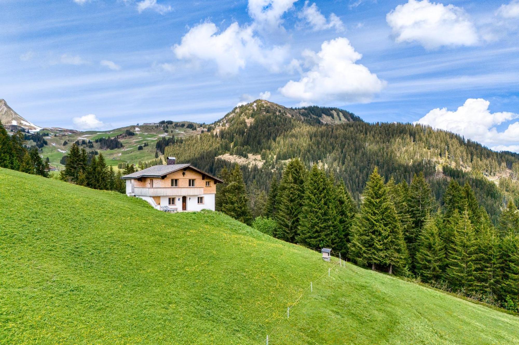 Haus Haemmerle Mit Ski In - Ski Out Villa Damuels Esterno foto